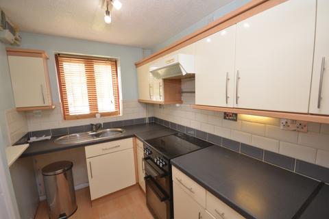 2 bedroom terraced house to rent, Marseilles Close, Northampton NN5