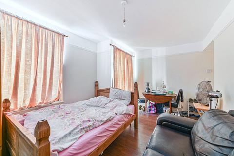 2 bedroom flat for sale, Leigham Avenue, Streatham Hill, London, SW16