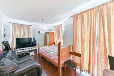 2 bedroom flat for sale, Leigham Avenue, Streatham Hill, London, SW16