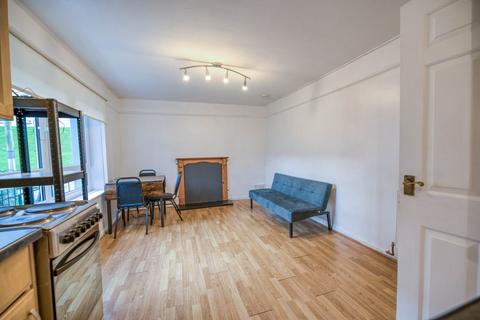 2 bedroom flat to rent, 4002L – Viewcraig Street, Edinburgh, EH8 9UJ