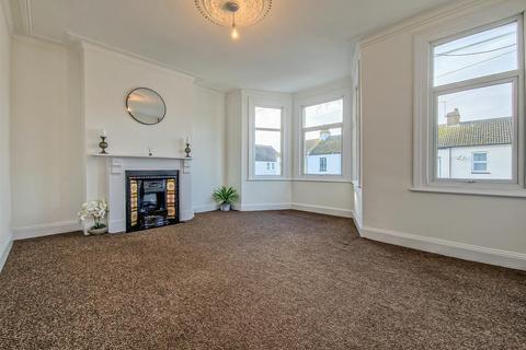 2 bedroom flat for sale, West Road, Southend-On-Sea SS3