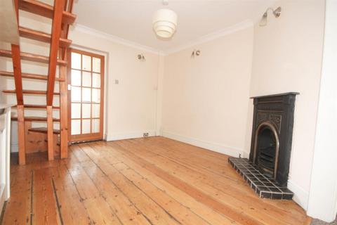 2 bedroom cottage to rent, St Peters Road, Brentwood