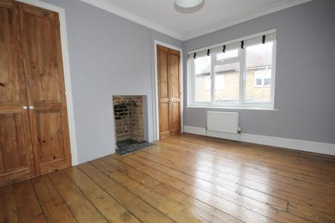 2 bedroom cottage to rent, St Peters Road, Brentwood