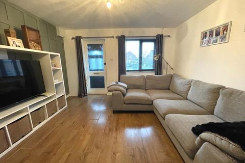 26 Gould Close, Street, BA16 0AZ
