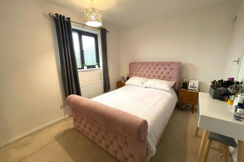 26 Gould Close, Street, BA16 0AZ
