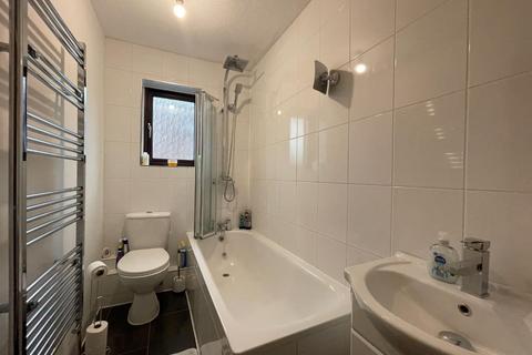 26 Gould Close, Street, BA16 0AZ