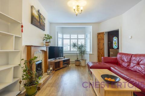 3 bedroom terraced house to rent, Gresham Road, London