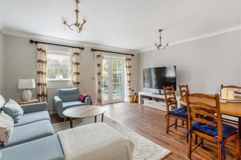 4 bedroom townhouse to rent, Fernbank Road, Ascot