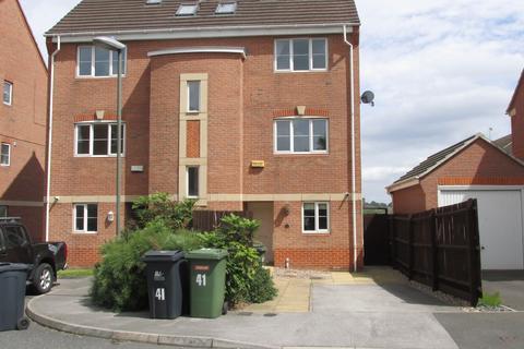 3 bedroom townhouse to rent, Bourne Drive, Langley Mill NG16