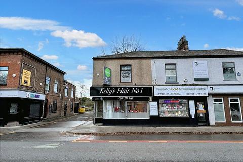 Workshop & retail space to rent, Bury New Road, Prestwich, M25