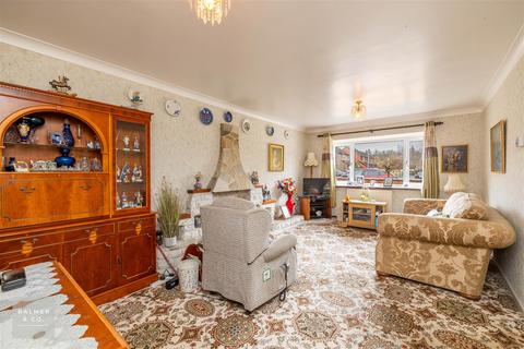 3 bedroom detached bungalow for sale, Briary Drive, Astley M29