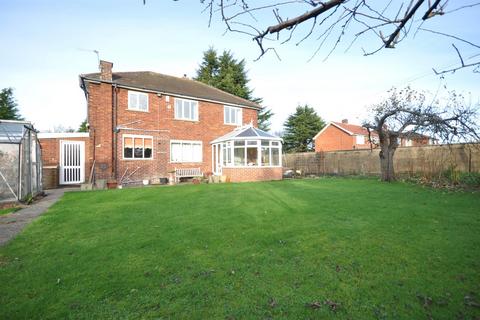 4 bedroom detached house for sale, West Street, Thorne, Doncaster