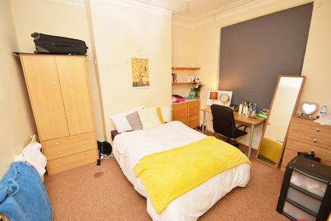undefined, Olivia Grove, Manchester M14