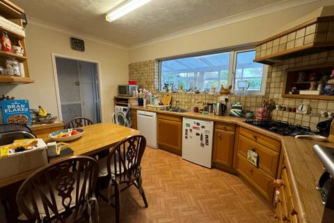 3 bedroom detached house for sale, Southampton Road, Ringwood BH24