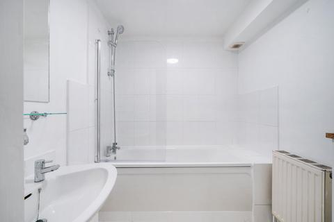 1 bedroom flat to rent, Cambalt Road, London
