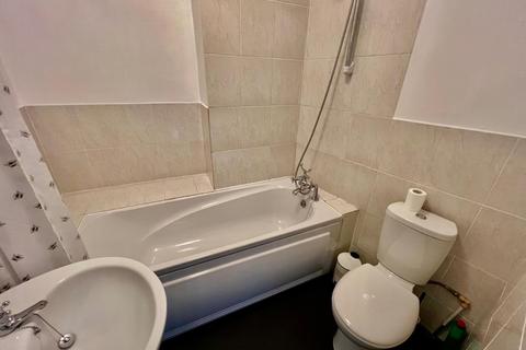 43 Well Lane, Rothwell, Kettering, NN14 6DQ