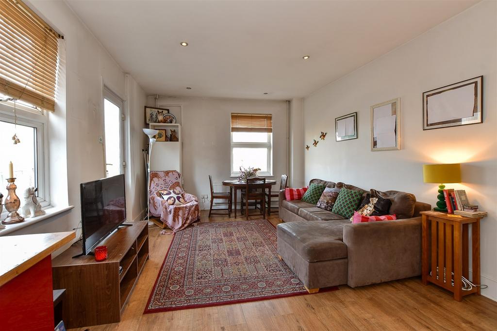 Lounge/Kitchen/ Dining Room