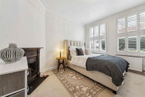 2 bedroom flat to rent, Lyham Road, London