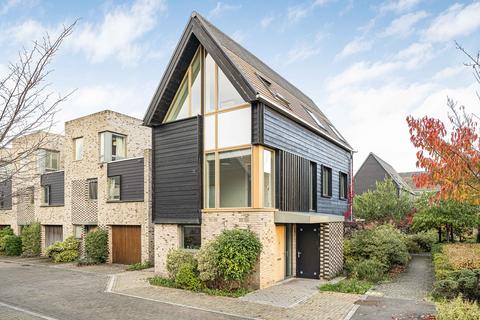 21 Royal Way, Trumpington, Cambridge, CB2 9AW