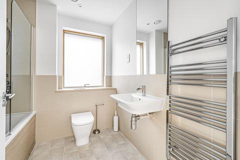 21 Royal Way, Trumpington, Cambridge, CB2 9AW