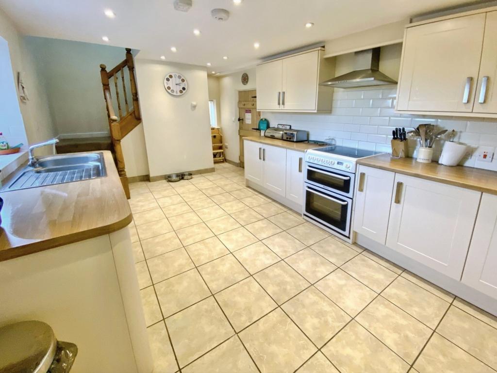 Pbox-kitchen-340782.jpeg