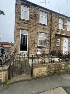 3 bedroom end of terrace house to rent, Lees Hall Road, Dewsbury, WF12