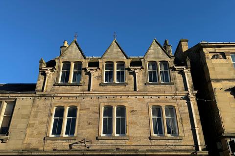 4 bedroom flat to rent, Bank Street, Galashiels TD1