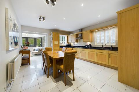 4 bedroom detached house for sale, Great Field Place, West Sussex RH19