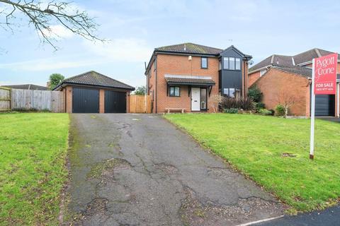 4 bedroom detached house for sale, Hazelwood Drive, Gonerby Hill Foot, Grantham, Lincolnshire, NG31