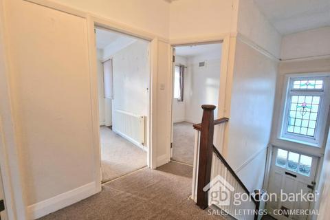 2 bedroom flat to rent, Penn Hill Avenue, Poole BH14