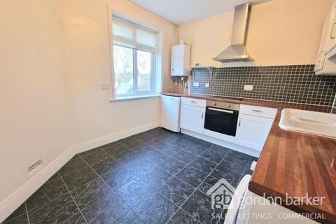 2 bedroom flat to rent, Penn Hill Avenue, Poole BH14