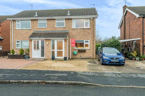 3 bedroom semi-detached house for sale, Meadowdale Crescent, Grantham, Lincolnshire, NG31