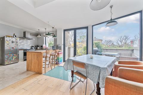 4 bedroom end of terrace house for sale, Manor Avenue, Brockley, London