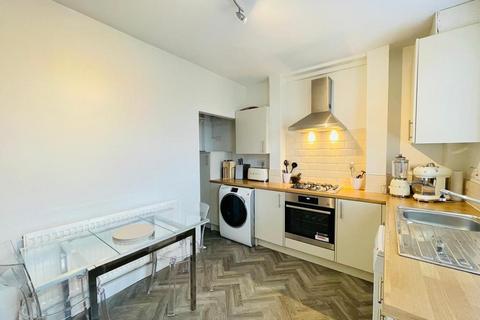 2 bedroom terraced house to rent, Fulton Road, Sheffield S6