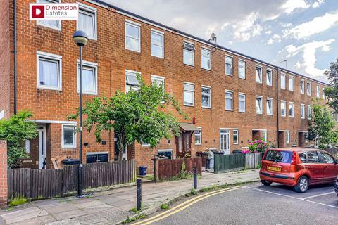 4 bedroom townhouse to rent, Lyneham Walk, Homerton, London, Hackney, E5