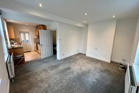 1 bedroom flat to rent, South Hawksworth Street, Ilkley, West Yorkshire, UK, LS29