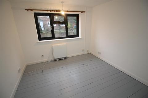 2 bedroom flat to rent, Grundisburgh