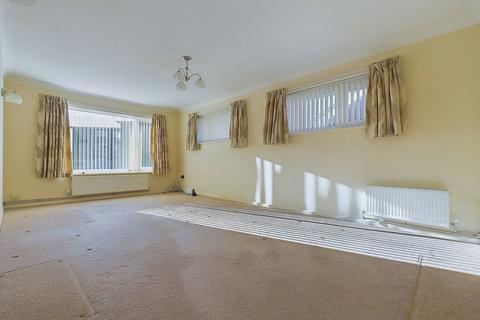 2 bedroom detached bungalow for sale, Penleigh Close, Lancing, BN15 8EP