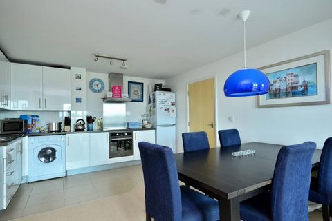 2 bedroom flat to rent, St George Wharf, Vauxhall, London, SW8