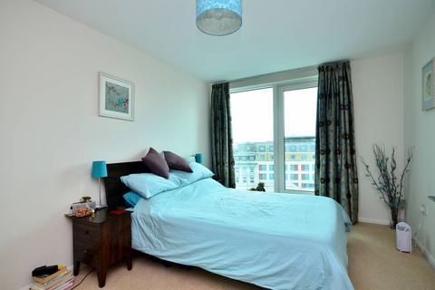 2 bedroom flat to rent, St George Wharf, Vauxhall, London, SW8