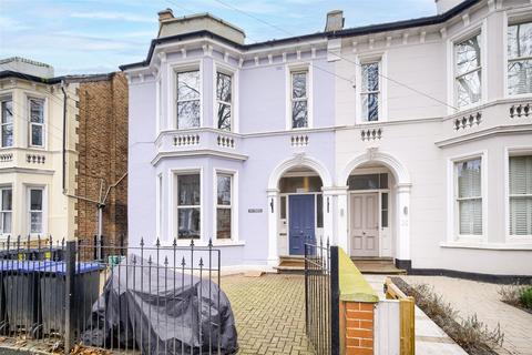 1 bedroom apartment for sale, Avenue Road, Leamington Spa, Warwickshire, CV31