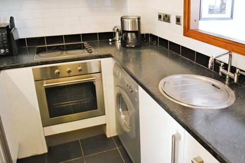 2 bedroom flat to rent, Dock House, Navigation Walk, Leeds, West Yorkshire, LS10