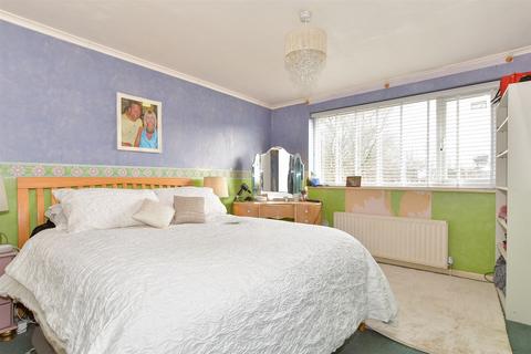 123 Highview, Vigo, Gravesend, DA13 0UT