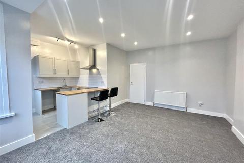 1 bedroom flat to rent, Meteor Road, Westcliff-On-Sea, Essex