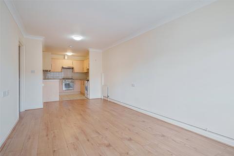 1 bedroom apartment to rent, Cambridge Road, Berkshire RG45