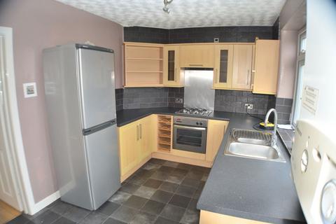 2 bedroom semi-detached house to rent, Acorn Avenue, Hyde, SK14 5RR