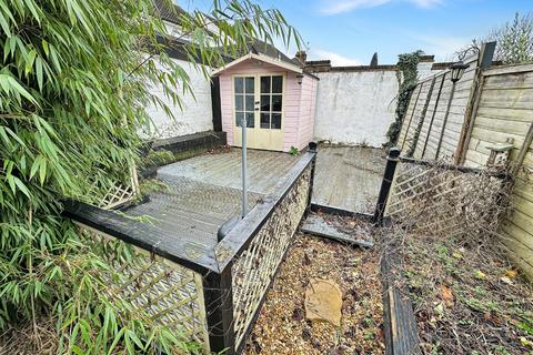 25 Bedford Road, Houghton Regis, Dunstable, LU5 5DL