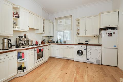 3 bedroom apartment for sale, Abingdon Road, Kensington, W8