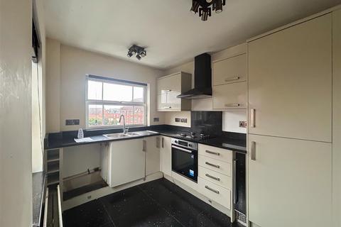 2 bedroom flat for sale, Kentmere Road, Timperley