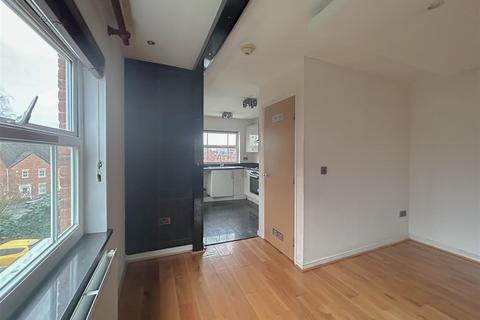 2 bedroom flat for sale, Kentmere Road, Timperley